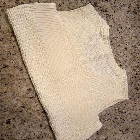 Lucky Brand Cream Sleeveless Sweater - Picture 6 of 7